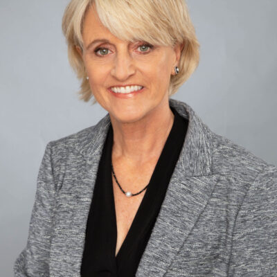 Carolyn McClanahan headshot photo